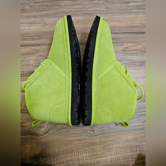 UGG Neumel Suede Chopd Chukka Boots  Key Lime & Black, US 10 - Picture 7 of 12